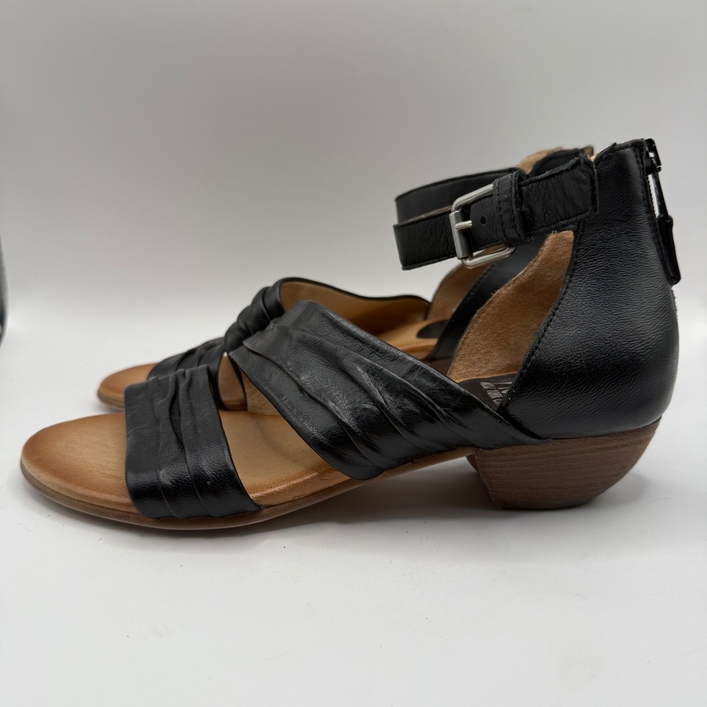 Miz Mooz Cassie Black Leather Ruched Ankle Strap Block Heel Sandals 39
